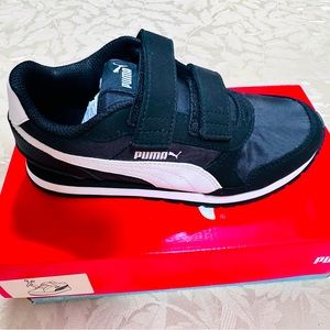 New Never Worn Puma Softfoam Sneakers sz2